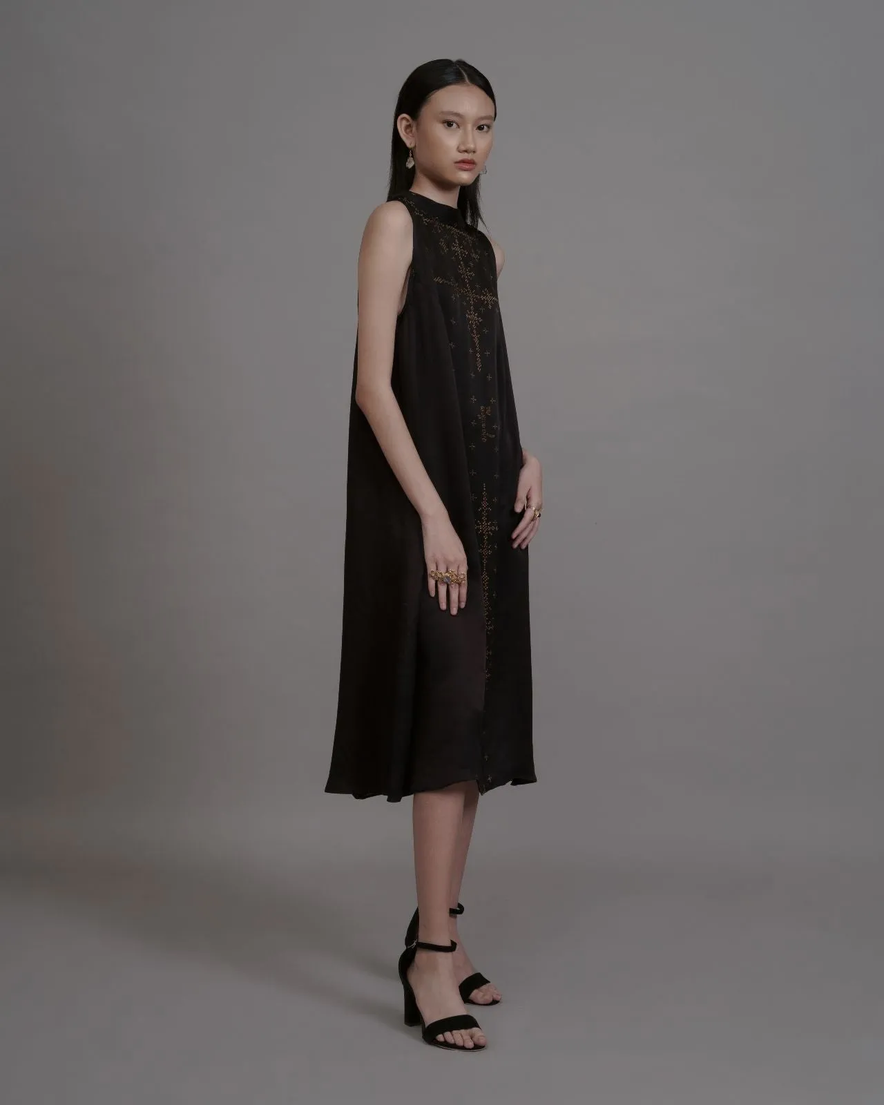 ANGKASA - High Neck Shift Dress