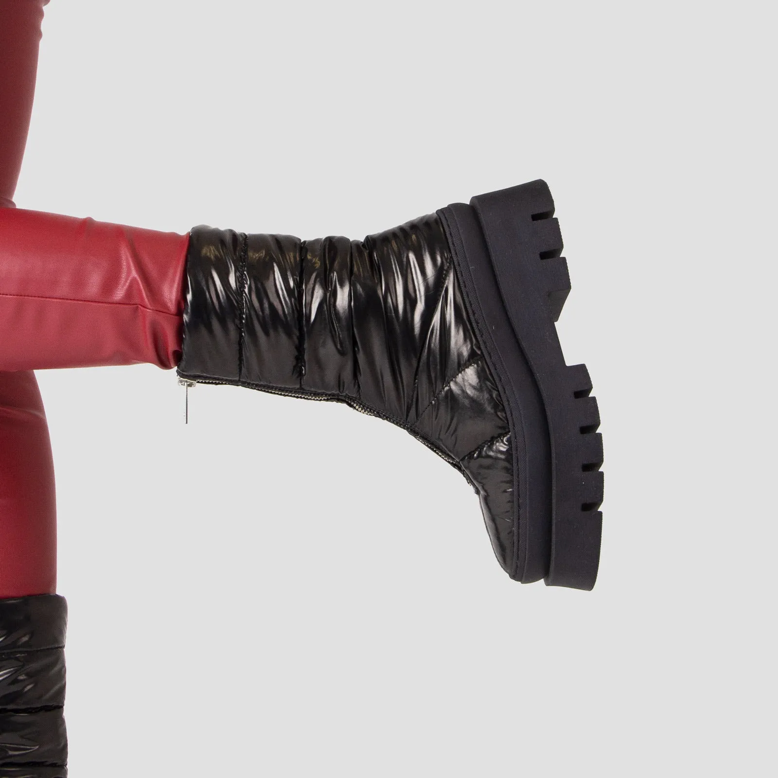 Evi-Ann Front Zip Black Chunky Boots