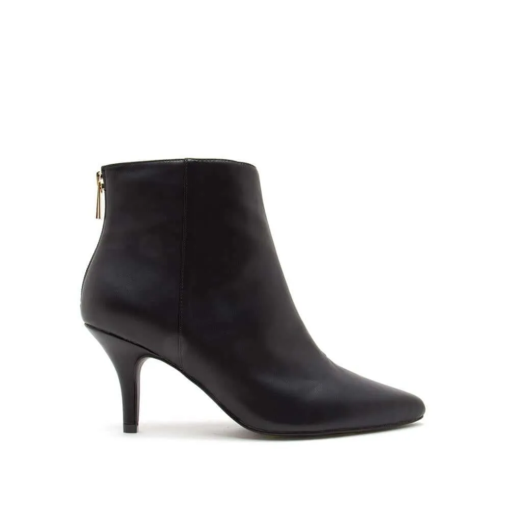 Qupid Portia Black Heeled boots